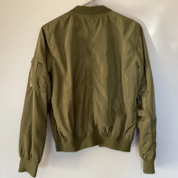 Women’s Vintage Contempo Casuals Army Green Bomber Jacket Size M, EUC! So Fun! - Picture 4 of 7